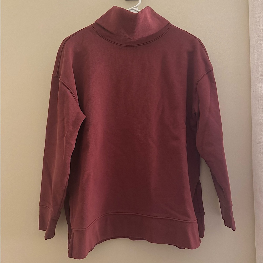 Athleta Women’s Turtleneck Sweatshirt, size: S, color: Maroon
